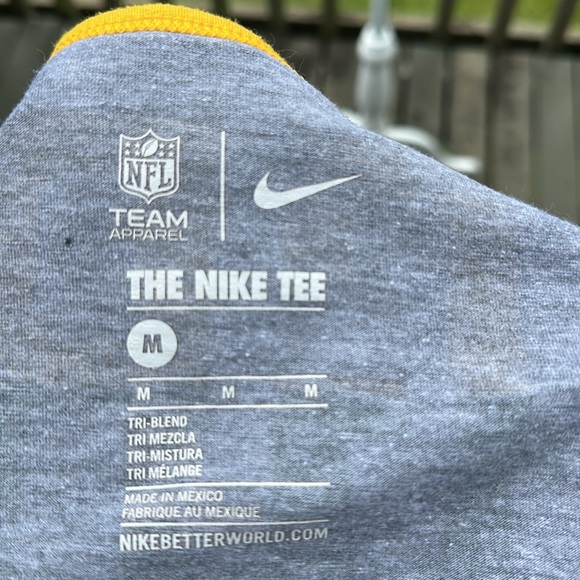 Nike Women's Green Bay Packers Gray Tank Top - Picture 6 of 6